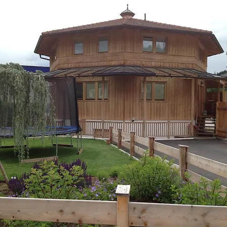 Oktogon Holiday home